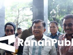 Jusuf Kalla Tiba di PN Jakpus untuk Jalani Sidang Saksi Eks Dirut Pertamina