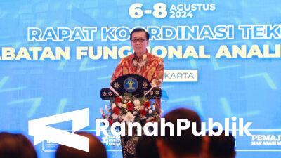 Menkumham Membuka RAKORNIS Analis Hukum dan Mengukuhkan Pengurus PERSAHI