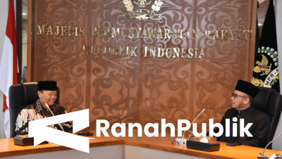 Wakil Ketua MPR RI Dr. H. M. Hidayat Nur Wahid MA