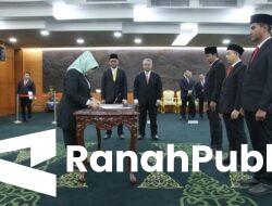 Plt Sekjen MPR RI Siti Fauziah Pimpin Pengangkatan dan Alih Tugas Pejabat di Lingkungan Setjen MPR RI