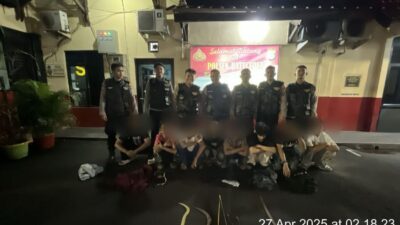 Delapan Remaja Bersenjata Tajam Diamankan di Kolong Tol Buaran! Ada Jejak Ajakan Tawuran di Medsos
