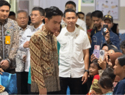 Wapres Gibran Tinjau Puskesmas Margadadi: Cek Kesehatan Gratis Harus Sampai Desa!