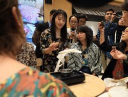 Dari Pekalongan ke Osaka: Batik Liem Ping Wie Tampilkan Perempuan Tangguh Penjaga Tradisi