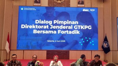 guru Sekolah Rakyat