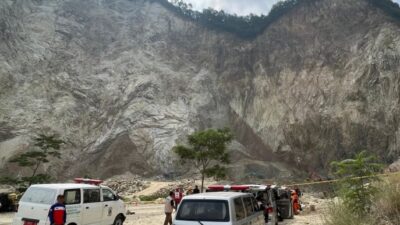 pencabutan izin tambang Gunung Kuda