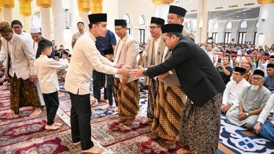 Gibran salat Iduladha Solo