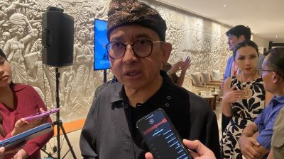 enulisan ulang sejarah Indonesia